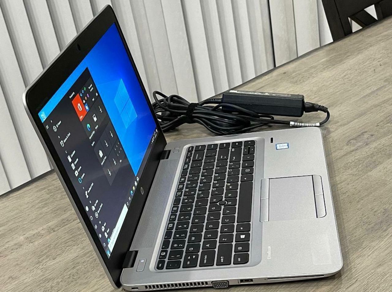 ORDINATEUR PORTABLE HP ELITEBOOK 745 G3